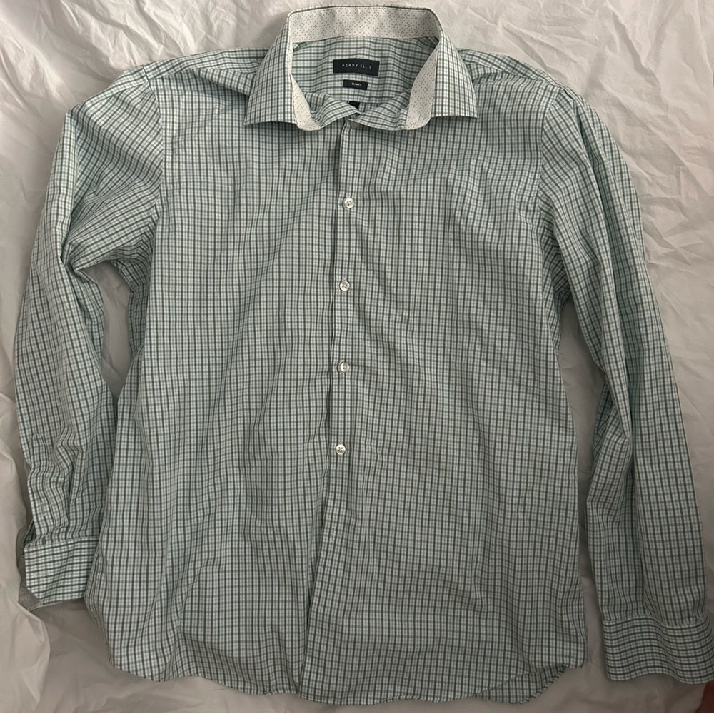 Perry Ellis Slim Fit Button Down Shirt